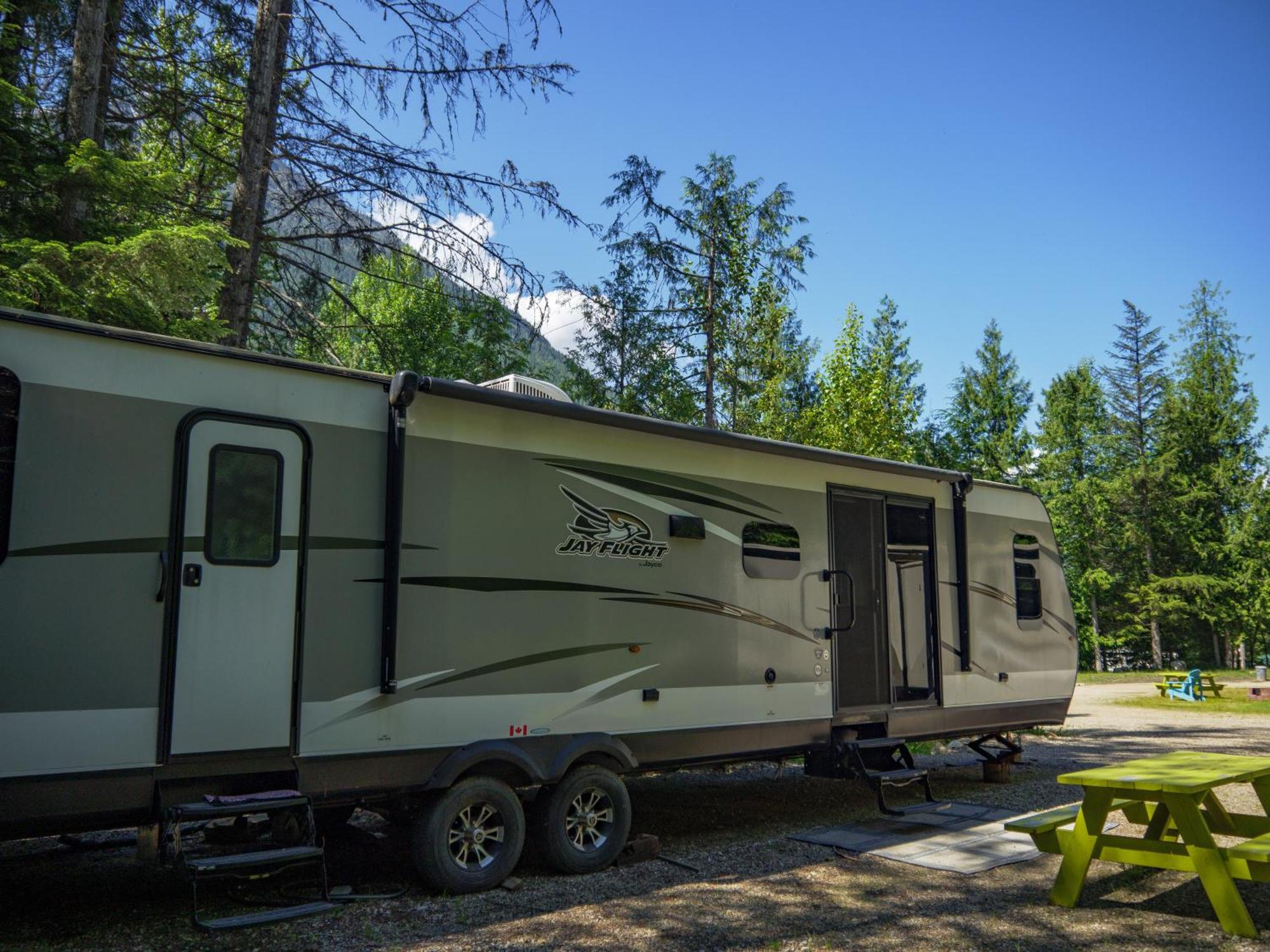 Noah'S Ark Campground Revelstoke Exterior foto